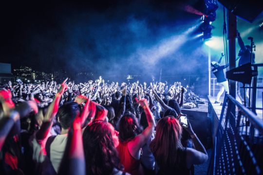 Fin de la saison des festivals et élections fédérales :  FAME et le RÉMI interpellent les partis politiques